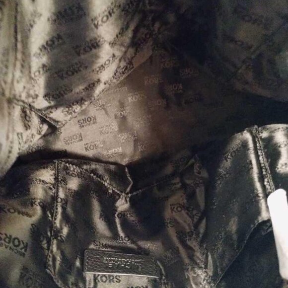 MICHAEL KORS POCKETBOOK NWT - Picture 9 of 9